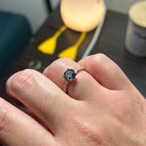 Charmed aroma ring with Swarovski crystal